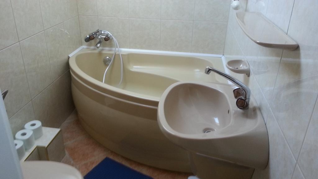Csokonai Guesthouse Zamardi Bilik gambar
