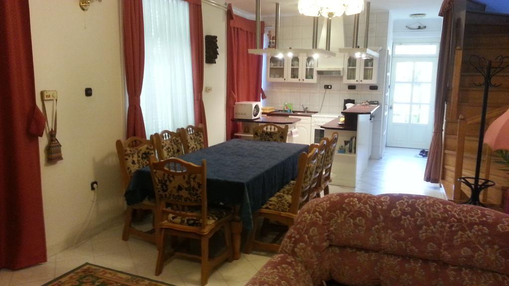 Csokonai Guesthouse Zamardi Bilik gambar