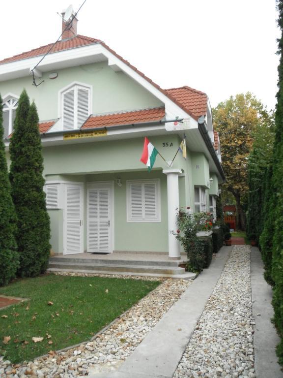 Csokonai Guesthouse Zamardi Luaran gambar
