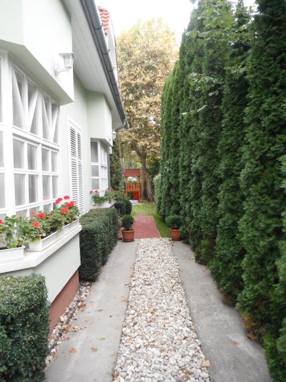 Csokonai Guesthouse Zamardi Luaran gambar