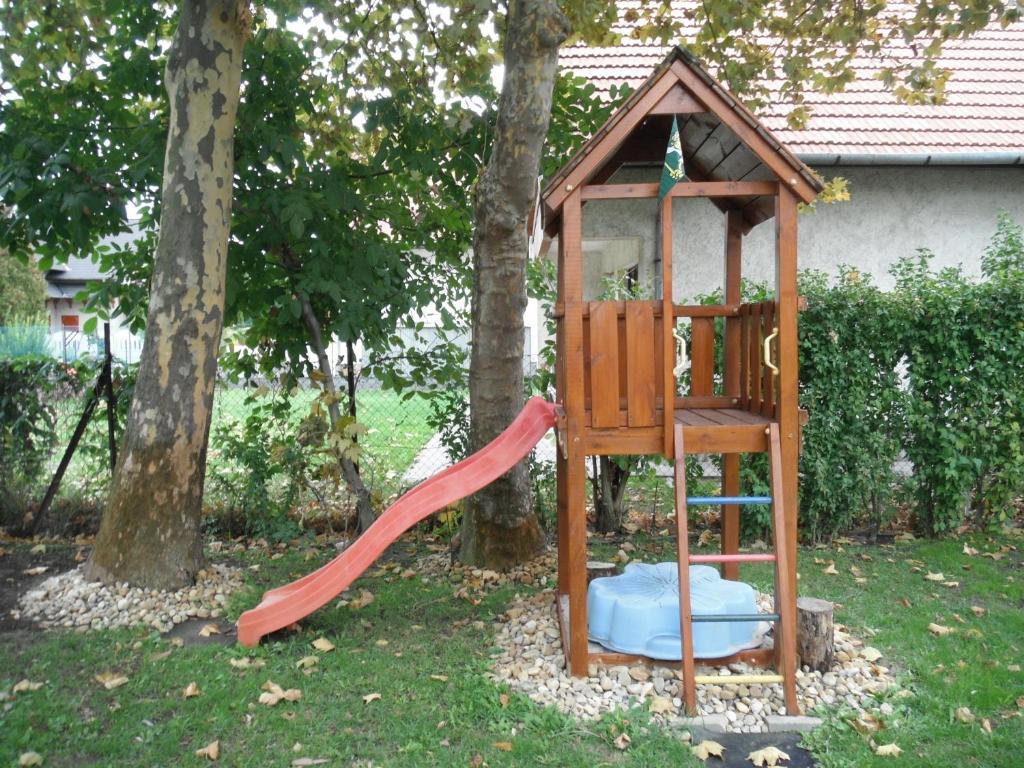 Csokonai Guesthouse Zamardi Luaran gambar
